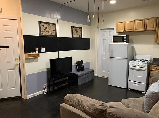 Rented by Cargon Realty | media 6