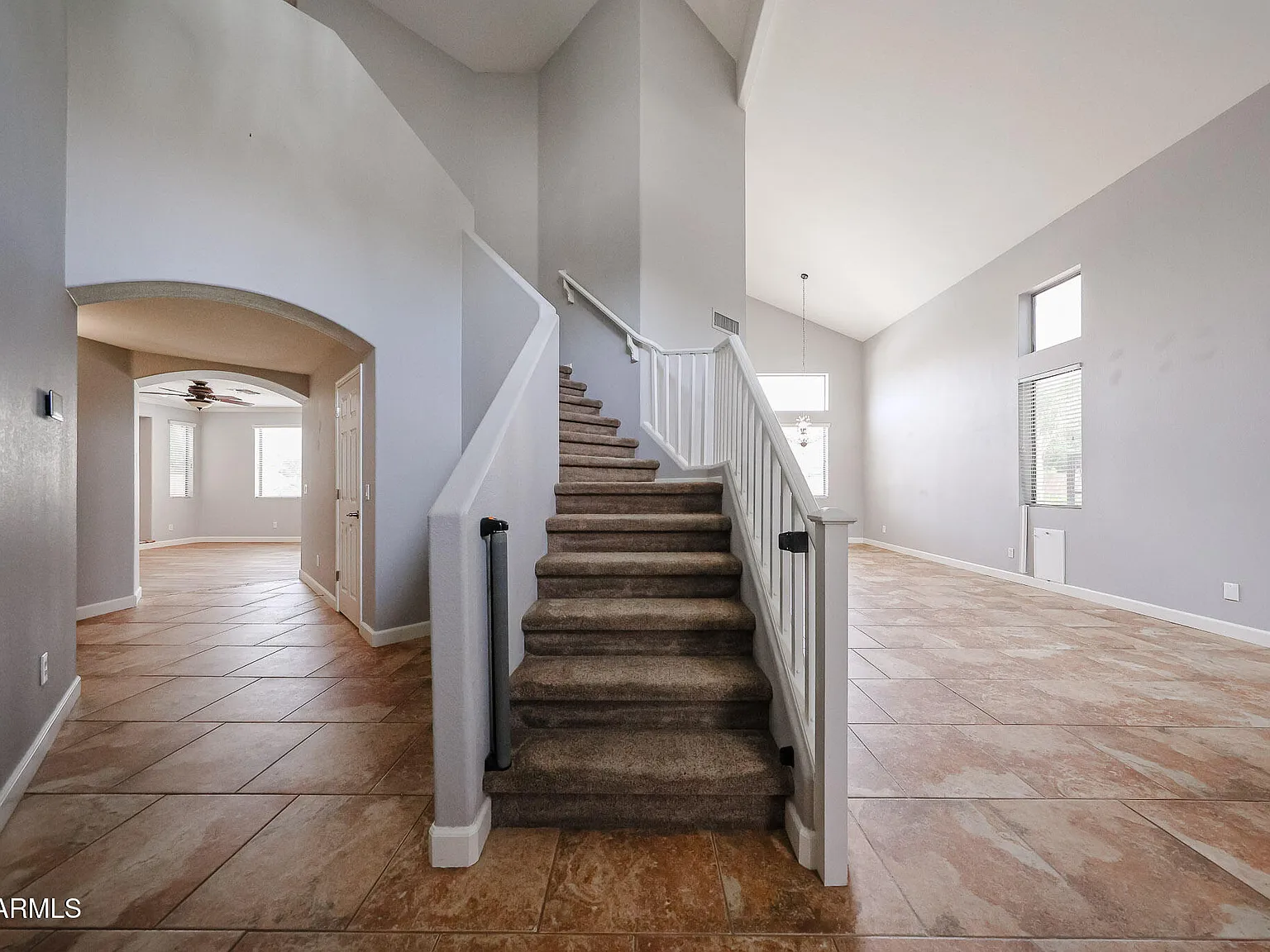 5 bed, 3.0 bath, 2689 sqft, $3,500 — Photo 3