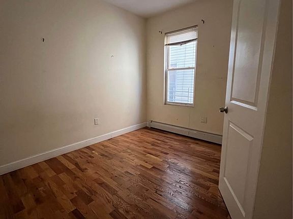 5th image of 810 E 168th St APT 1