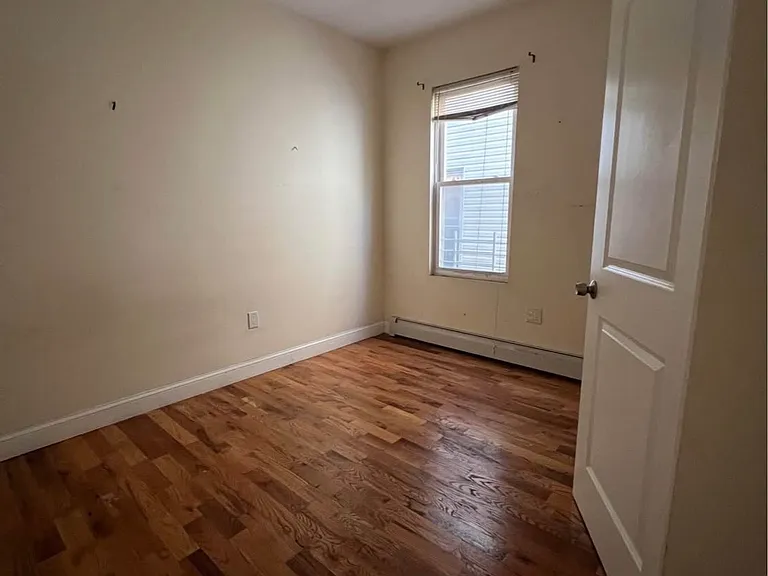 810 E 168th St #1 — Photo 5