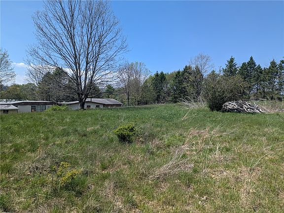 3rd image of 264 Beaufort Rd