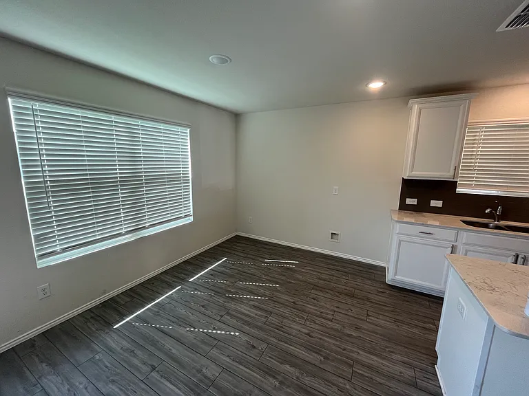1439 Ganado Dr — Photo 4