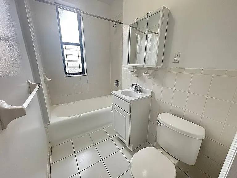 1777 Grand Concourse #2J — Photo 2