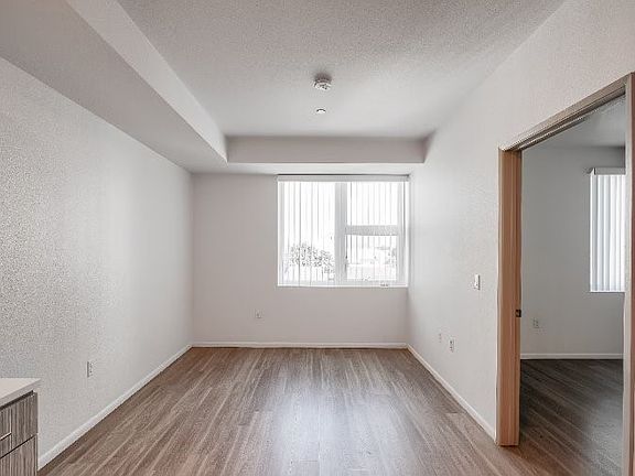 5th image of 4320 44th St #4320