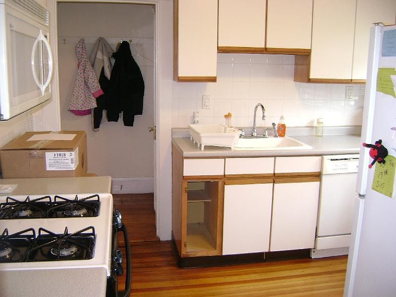 2nd image of 2 Trapelo Rd