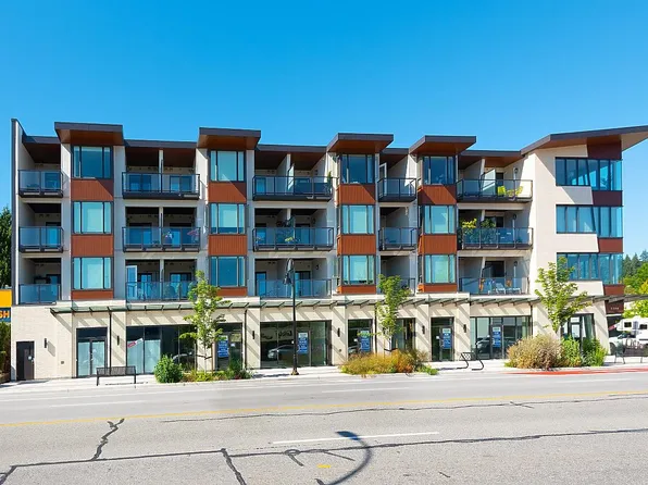 1633 Tatlow Ave #207, North Vancouver, BC V7P 3A1