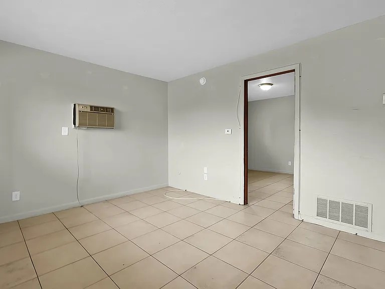 3685 Cleveland Ave #A-5 — Photo 4