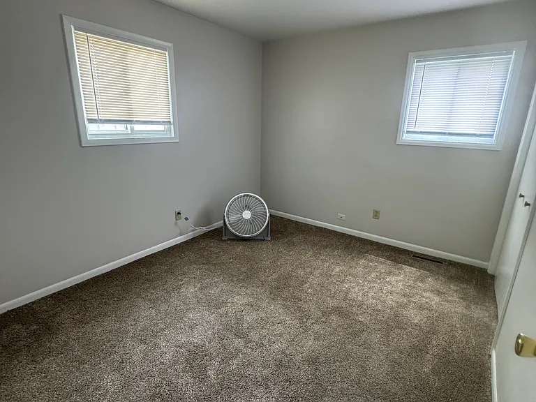 1147-49 N Elmer St #2 — Photo 4