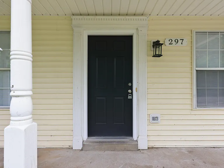 297 Young St — Photo 4
