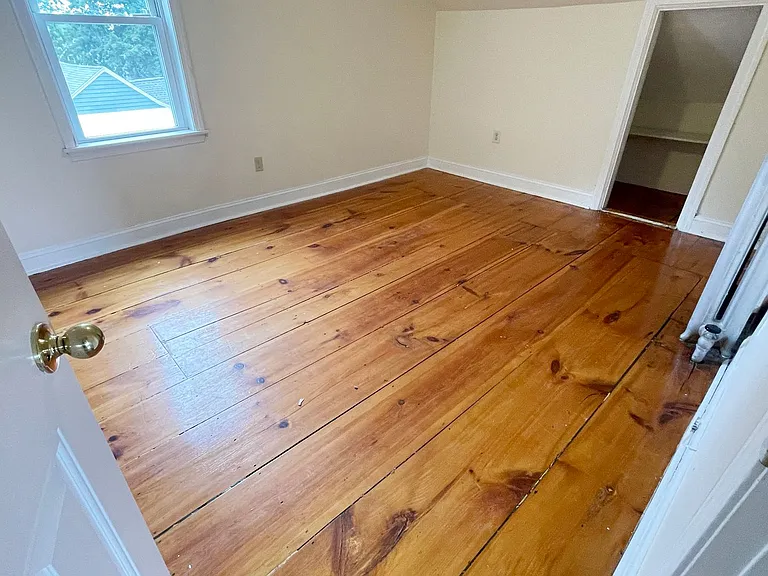 136 Central St — Photo 27