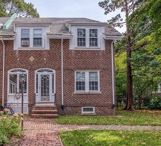46 Southbourne Rd, Jamaica Plain, MA, 02130
