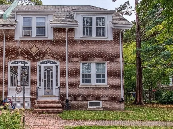 46 Southbourne Rd, Jamaica Plain, MA 02130