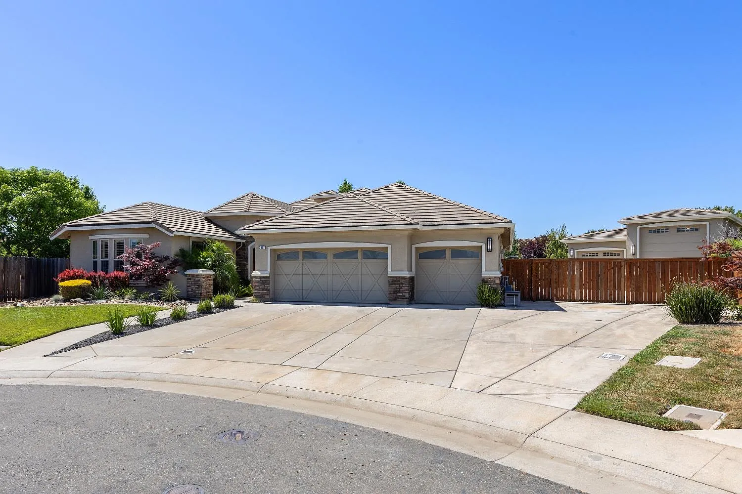 3997 Machias Pl photo 1