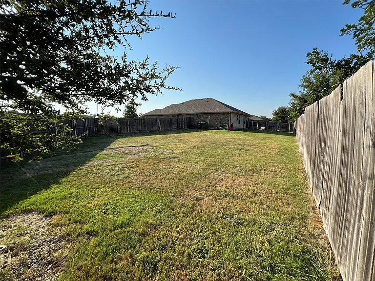 151 Creekview Dr — Photo 3