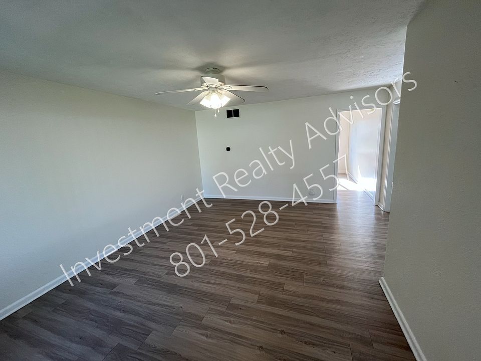 39974063_IMG_4293 watermark_12182024