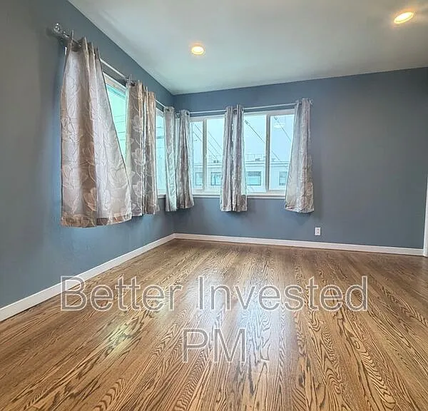 2400 39th Ave #5 — Photo 9