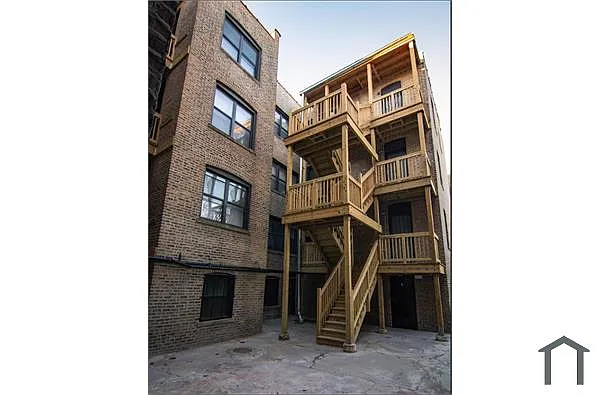 Building Photo - 2520 E 77th St #3