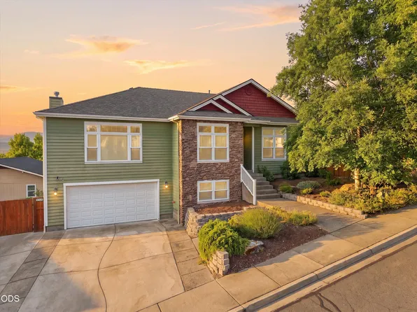 2568 SE Coriander Way, Grants Pass, OR 97527
