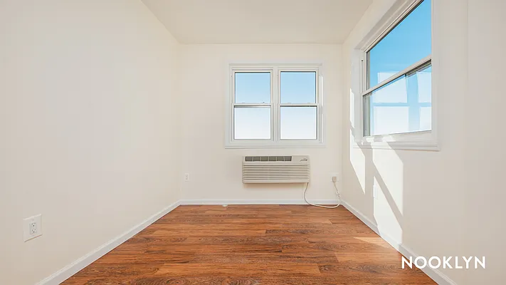 Rented by Nooklyn NYC LLC | media 12