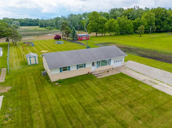 1301 S Lee St, Garrett, IN 46738