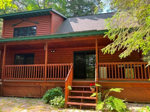 407-27 1/2 St, Cumberland, WI 54829