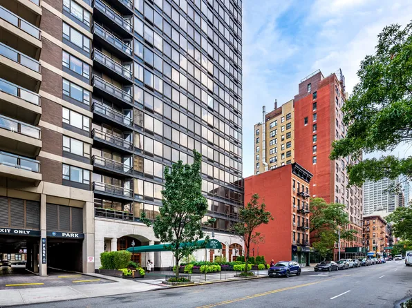 418 East 59th Street image 18 of 20