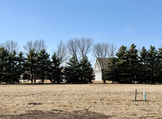 1403 Kettering Dr, Aberdeen, SD 57401