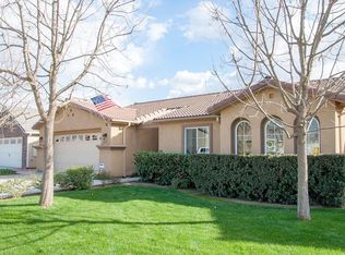 4201 E Hillcrest Ave, Visalia, CA