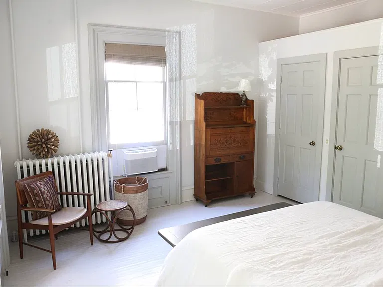 213 Park PL — Photo 35