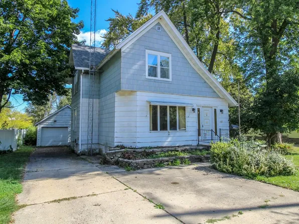 405 Union St, Johnson Creek, WI 53038