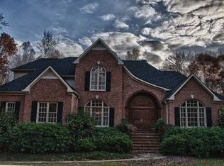 6074 Windsor Farme Rd, Summerfield, NC 27358