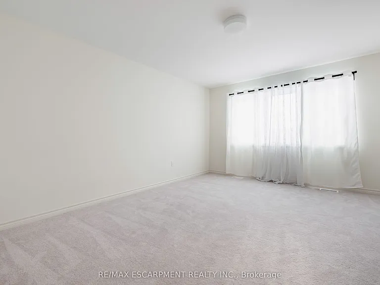 48 Sparrow Way — Photo 35