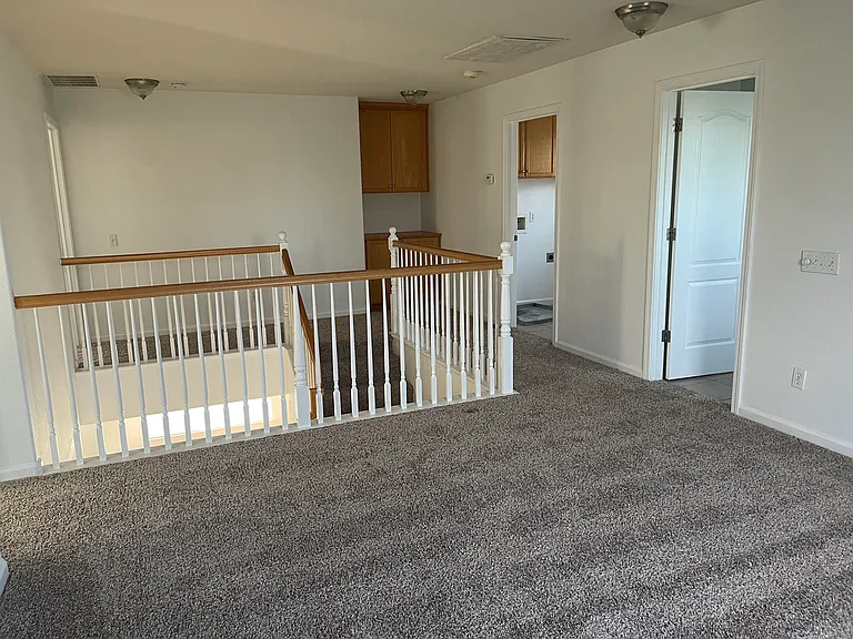 1667 Hearthsong Dr — Photo 4