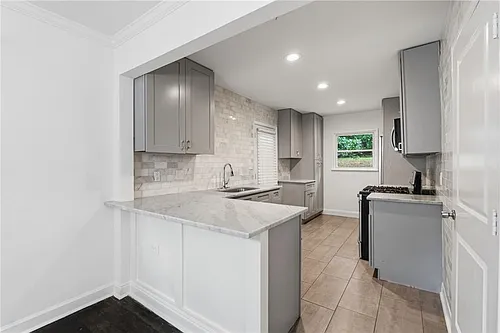 2035 Miriam Ln Photo 1