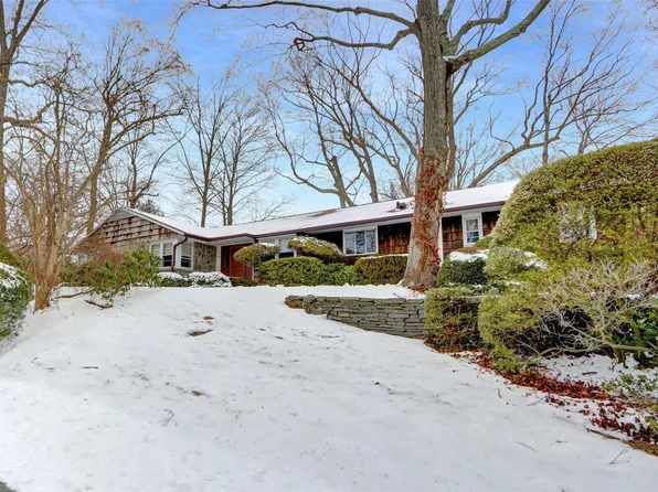 59 The Hemlocks, Roslyn, NY 11576