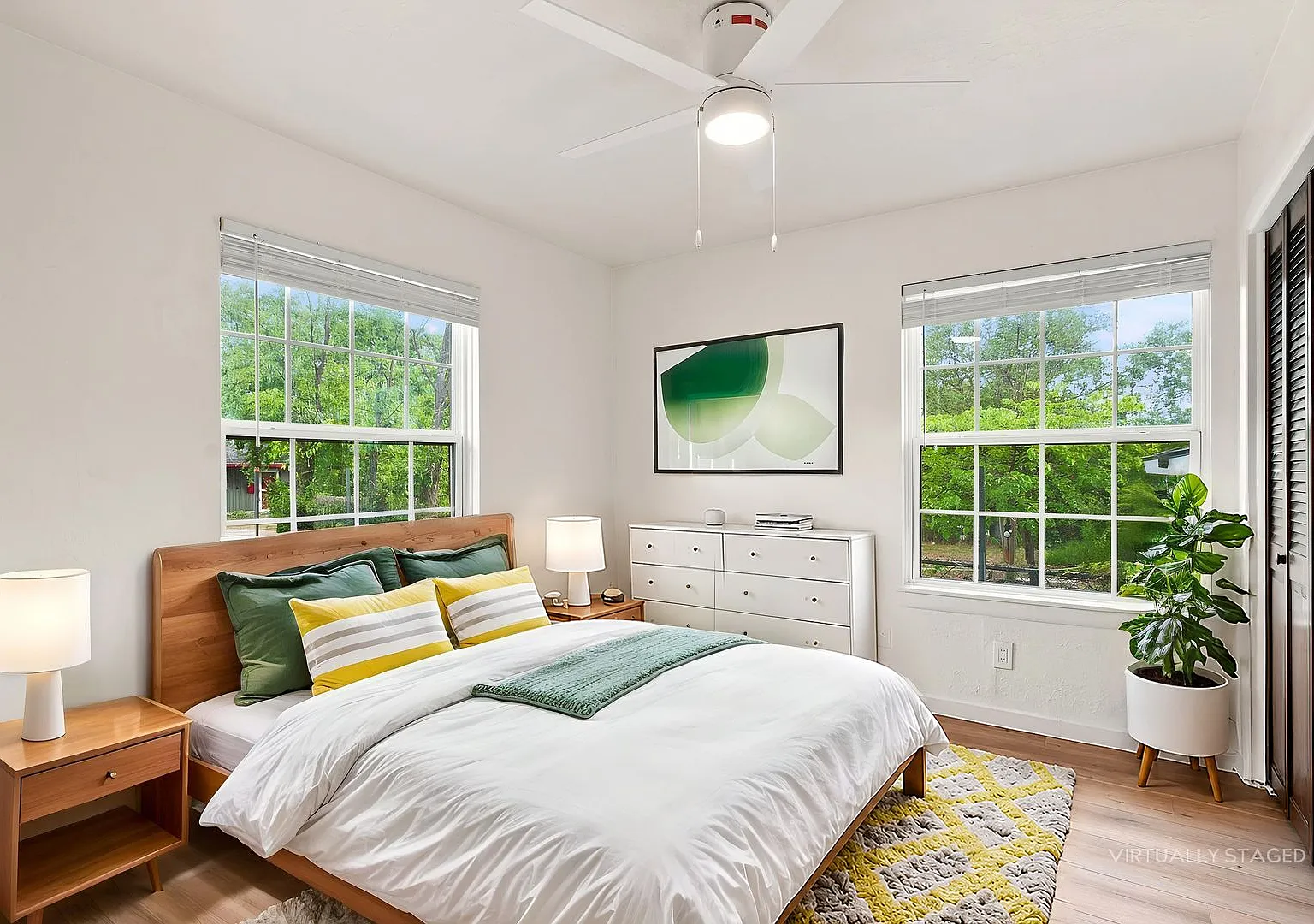 Recently Renovated 4/2 Home in South Austin with Huge Yard — Photo 3