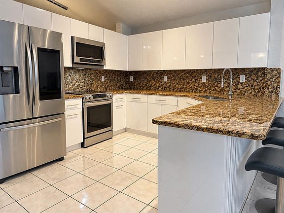 2nd image of 18398 SW 135TH AVENUE