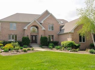 25480 N Abbey Glenn Dr, Lake Zurich, IL 60047