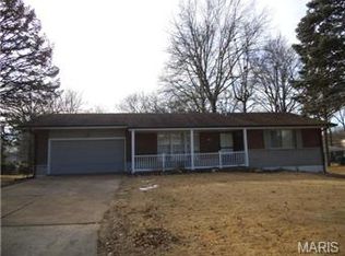 159 Green Acres Rd, Saint Louis, MO 63137