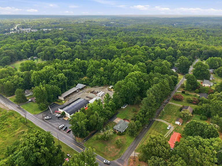 3629 Pleasant Garden Rd — Photo 34