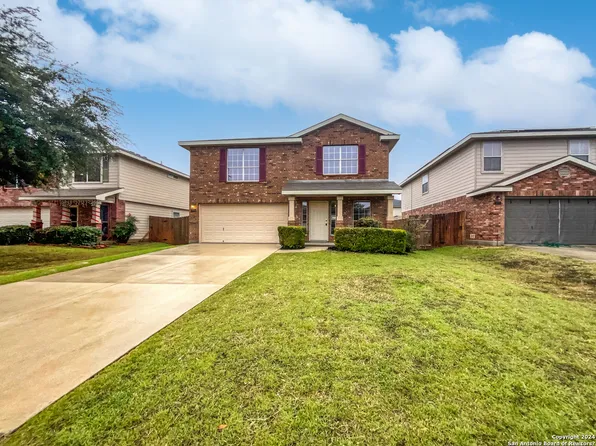 9031 Walnut Springs, Universal City, TX 78148