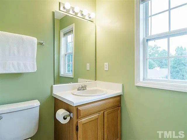 306 Silverberry Ct — Photo 10