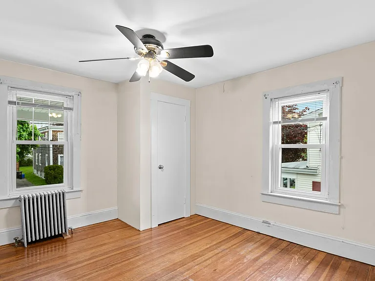 629 Wood St — Photo 11