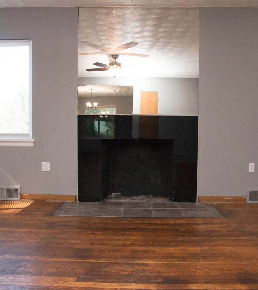1223 Greenbrier Rd — Photo 3
