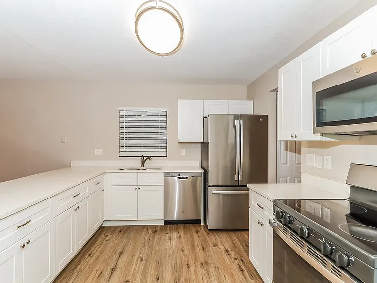 7815 Capwood Ave — Photo 7