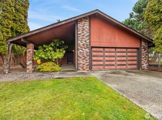 210 E Hawthorne Place, Port Angeles, WA 98362