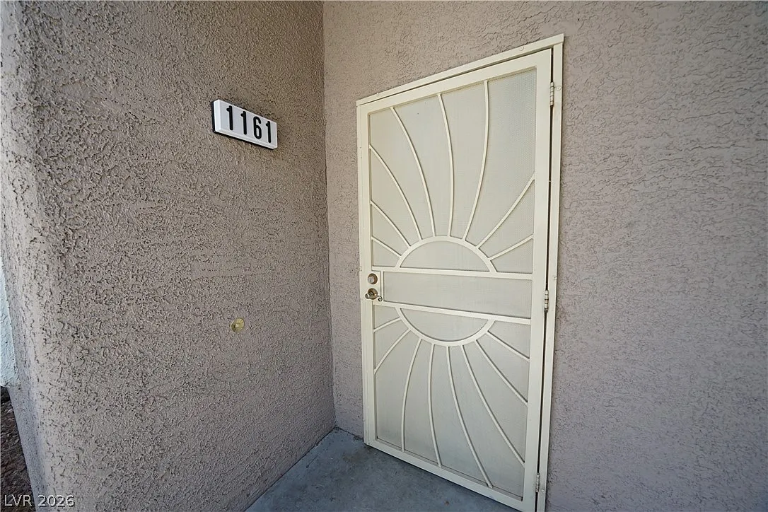 1 bed, 744 sqft, $1,440 — Photo 3