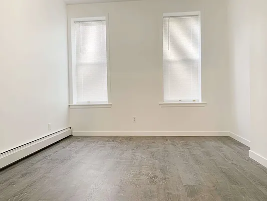 Rented by Compass | media 22