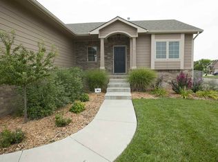 807 W Sandstone Ct, Andover, KS 67002