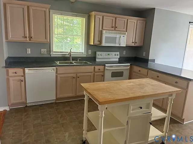 7842 Winding Ash Ct — Photo 3
